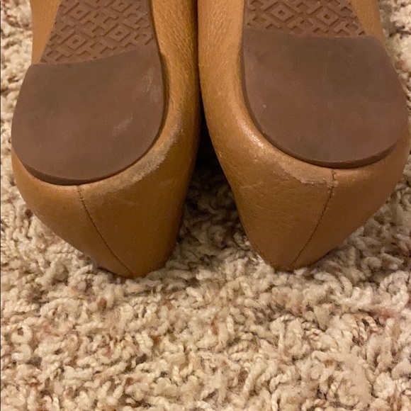 Tory Burch flats 6 1/2 - Picture 2 of 5